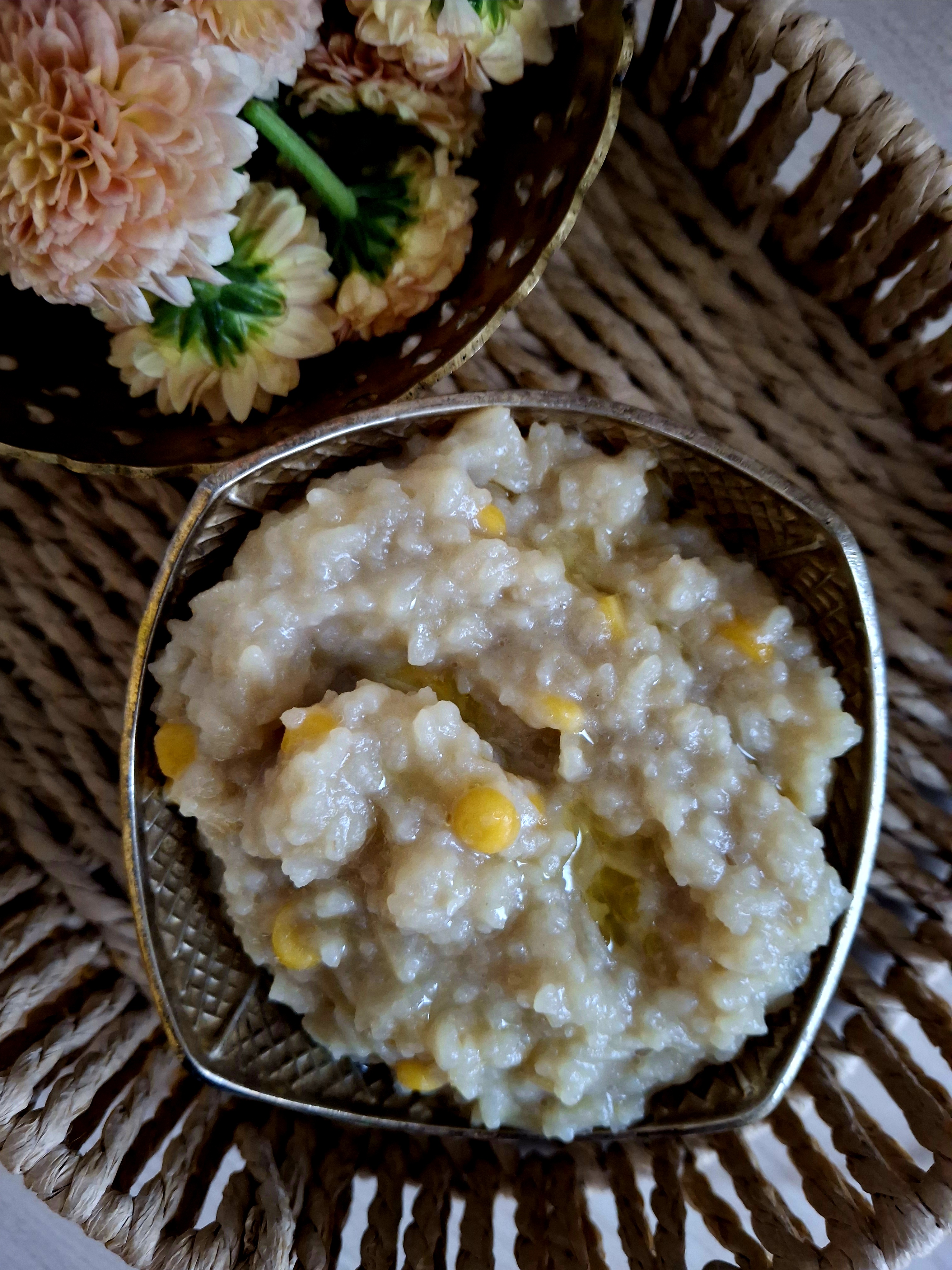 Akki-Kadlebele Payasa served in a traditional bowl